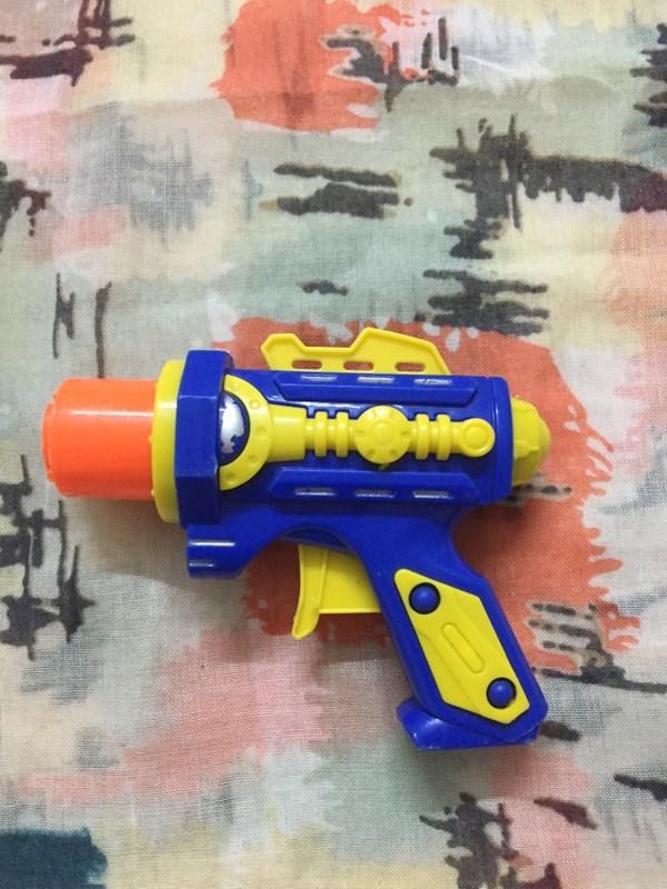 đồ chơi trẻ em, súng nhựa