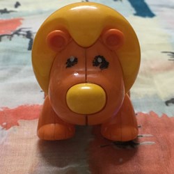 Mô hình đồ chơi sư tử