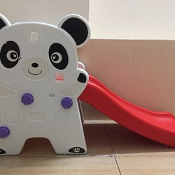 Cầu trượt trẻ em